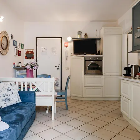 Guesthost - La Casa Di Moro *