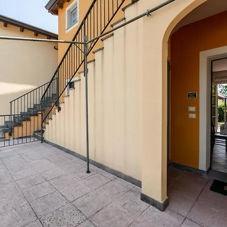 Guesthost - La Casa Di Moro *